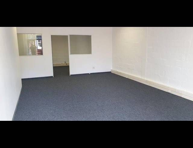 BUSINESS PROPERTY TO RENT IN MOWBRAY